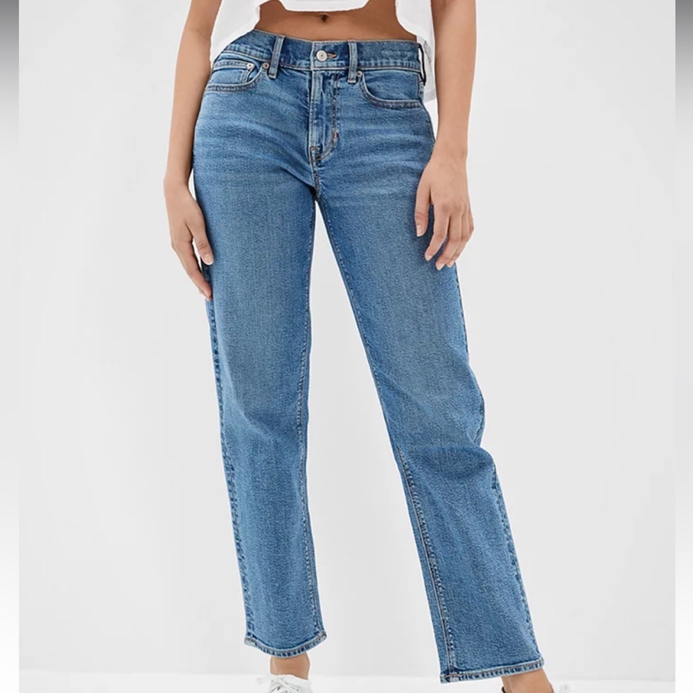 NWT American Eagle High Rise 90s Straight 8S